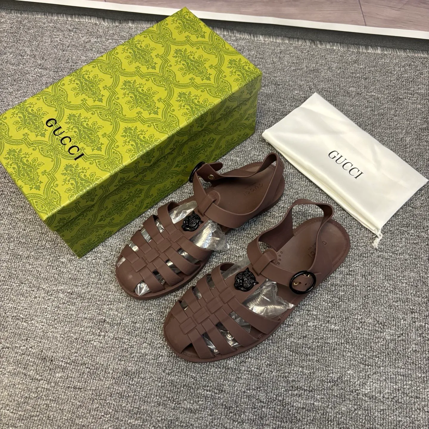 Men's shoes 260💰 [Gucci] Counter quality, top-quality original goods, real photos! Original TPU material, fine workmanship, comfortable; genuine 1:1 replica Size: 36 ~ 46